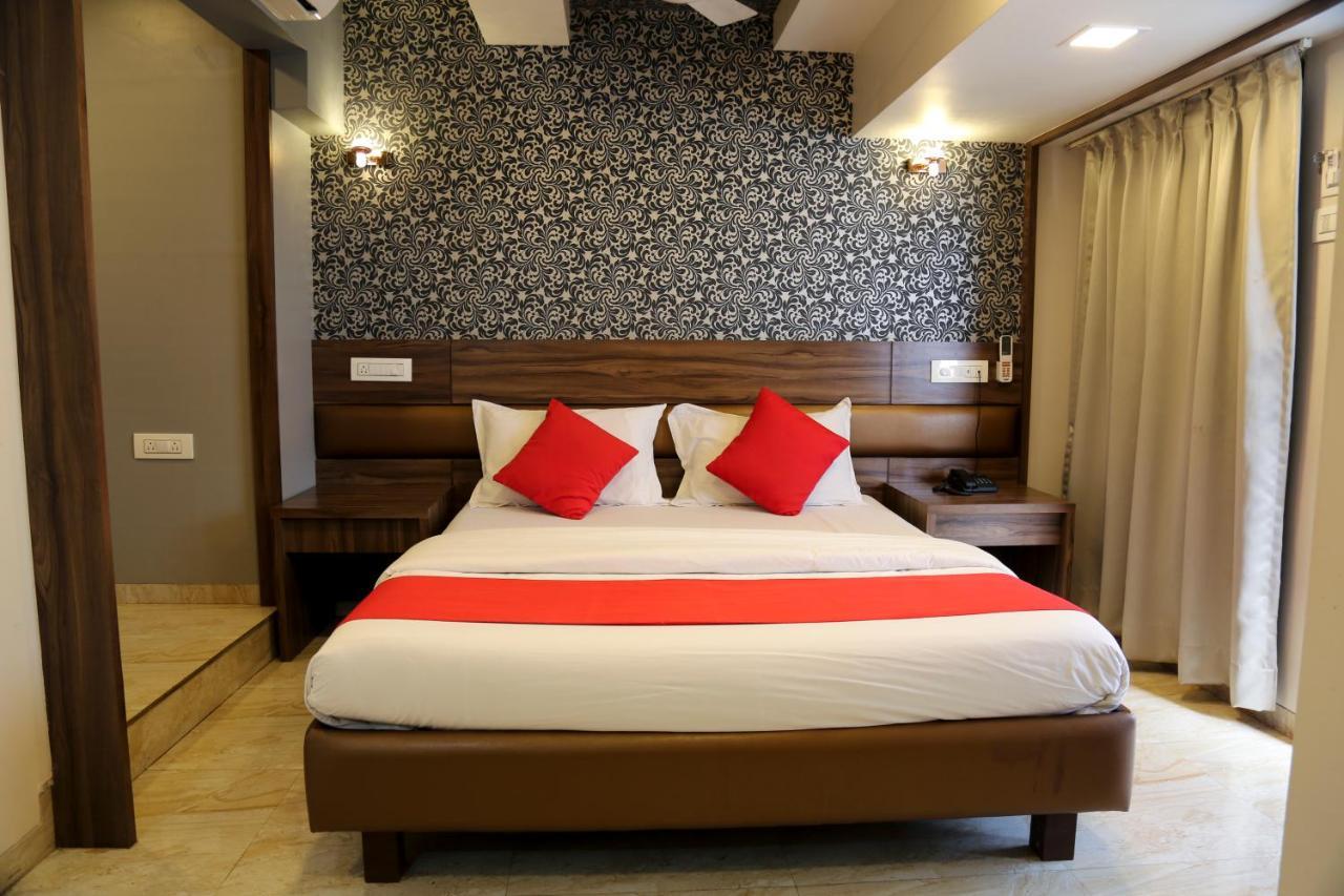 Hotel Sea Shore Navi Mumbai Bagian luar foto