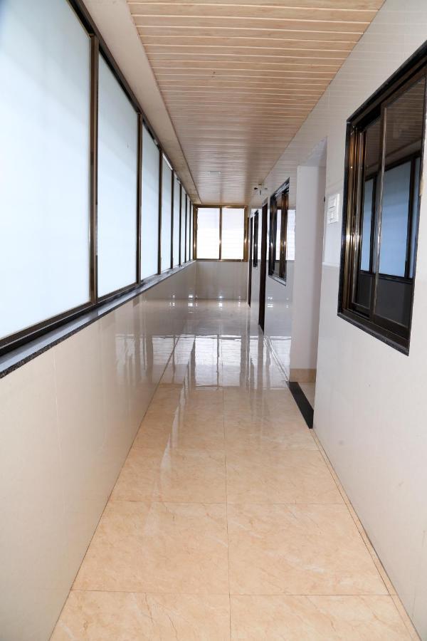 Hotel Sea Shore Navi Mumbai Bagian luar foto